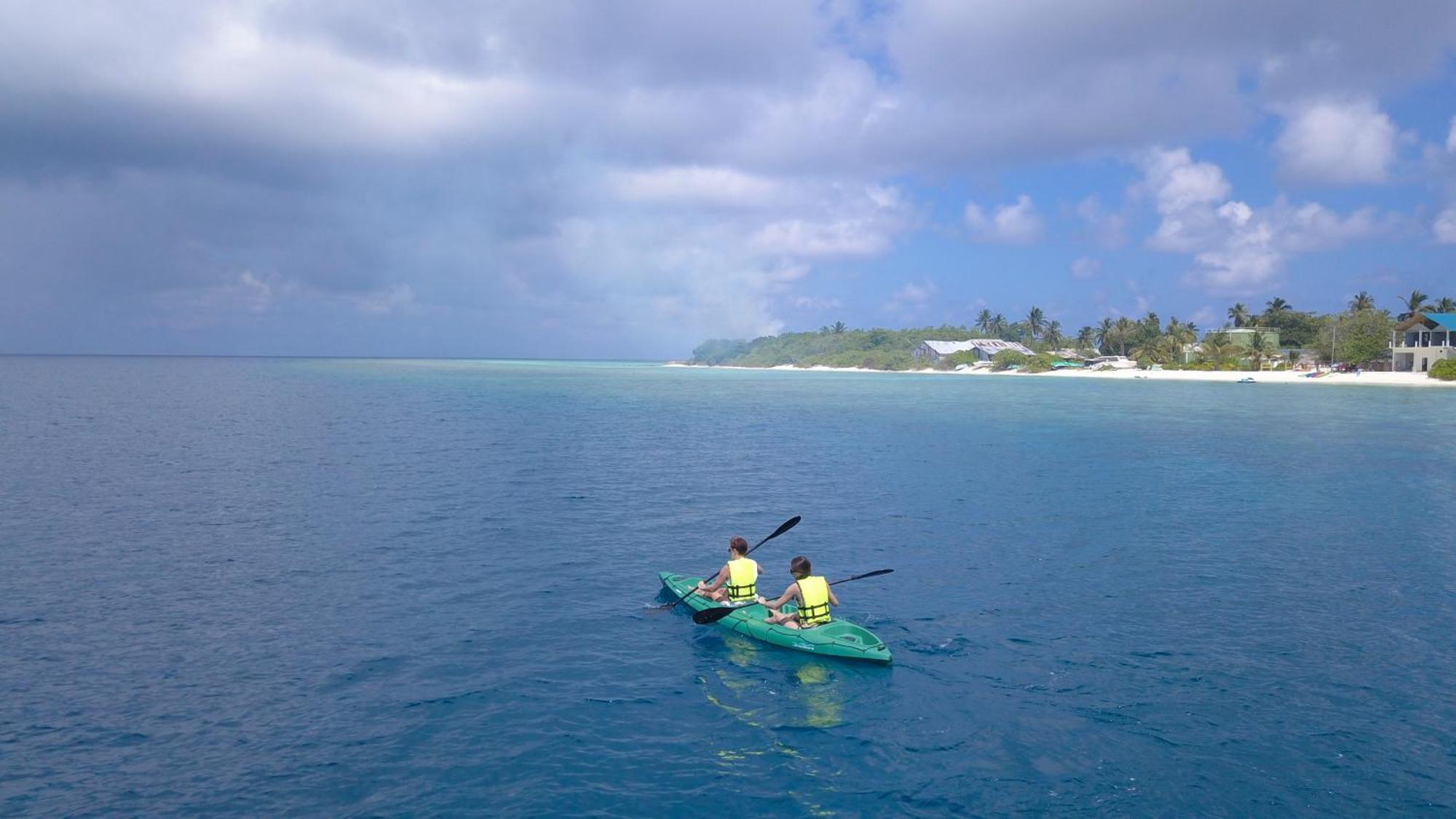 Ukulhas Beach Inn Exterior photo