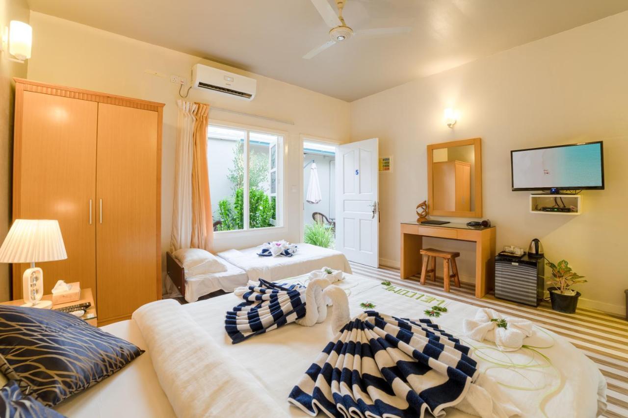 Ukulhas Beach Inn Exterior photo
