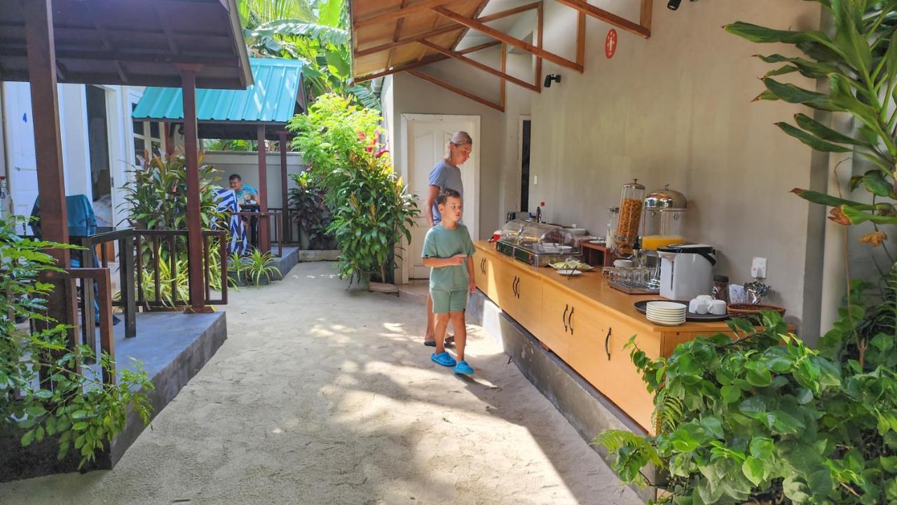 Ukulhas Beach Inn Exterior photo