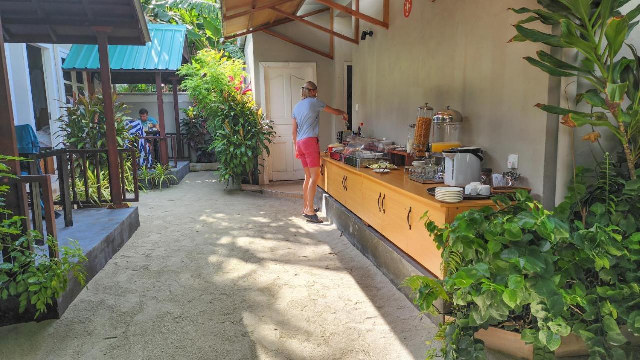 Ukulhas Beach Inn Exterior photo