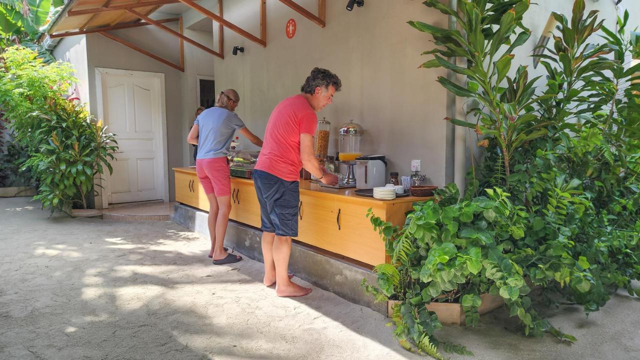 Ukulhas Beach Inn Exterior photo