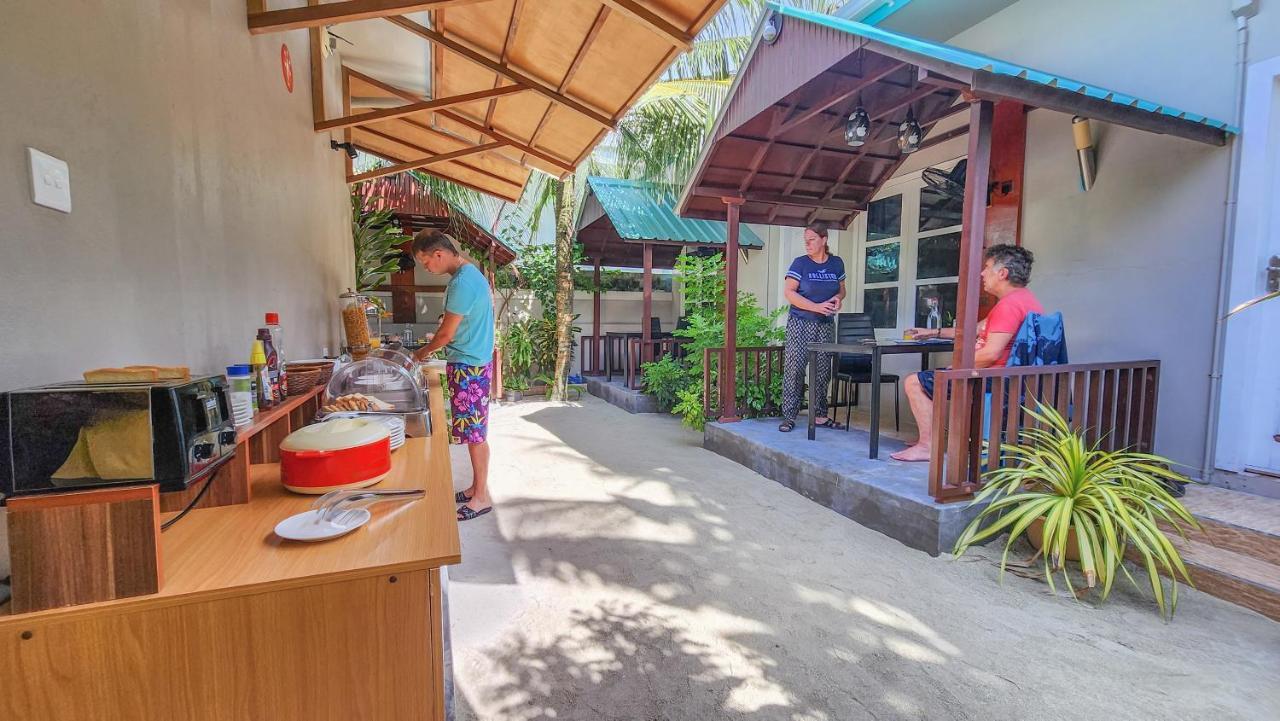 Ukulhas Beach Inn Exterior photo