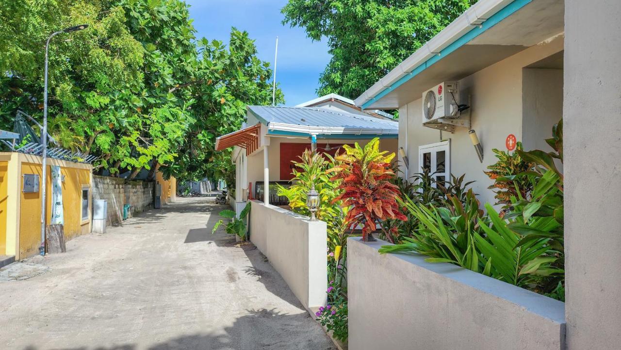 Ukulhas Beach Inn Exterior photo